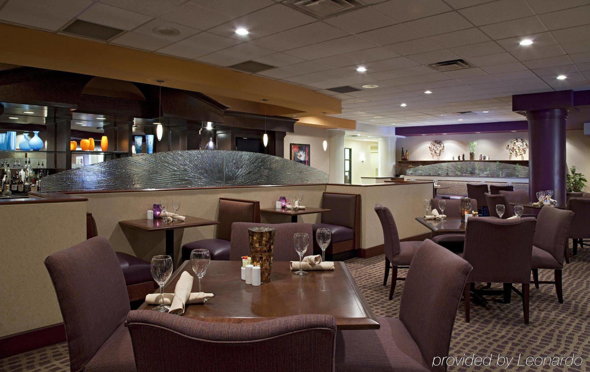 שרונוויל Doubletree Suites By Hilton Hotel Cincinnati - Blue Ash מסעדה תמונה